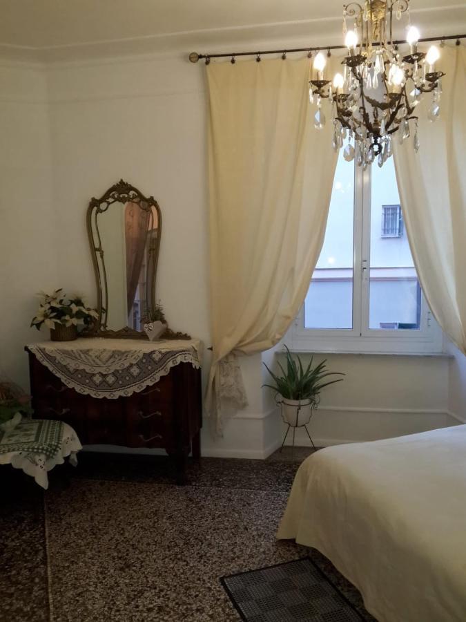 Appartamento In Centro Zona Fiera,Davanti Al Galliera Genoa Ngoại thất bức ảnh