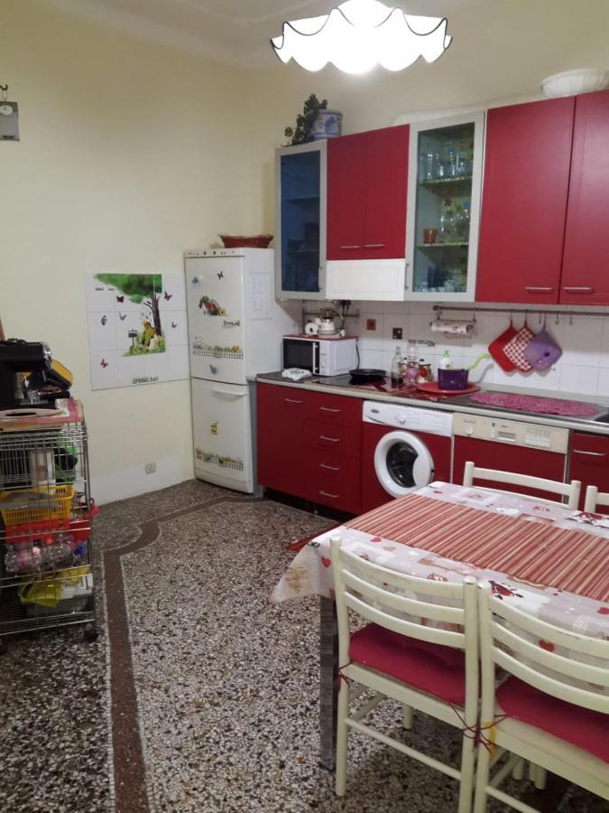 Appartamento In Centro Zona Fiera,Davanti Al Galliera Genoa Ngoại thất bức ảnh