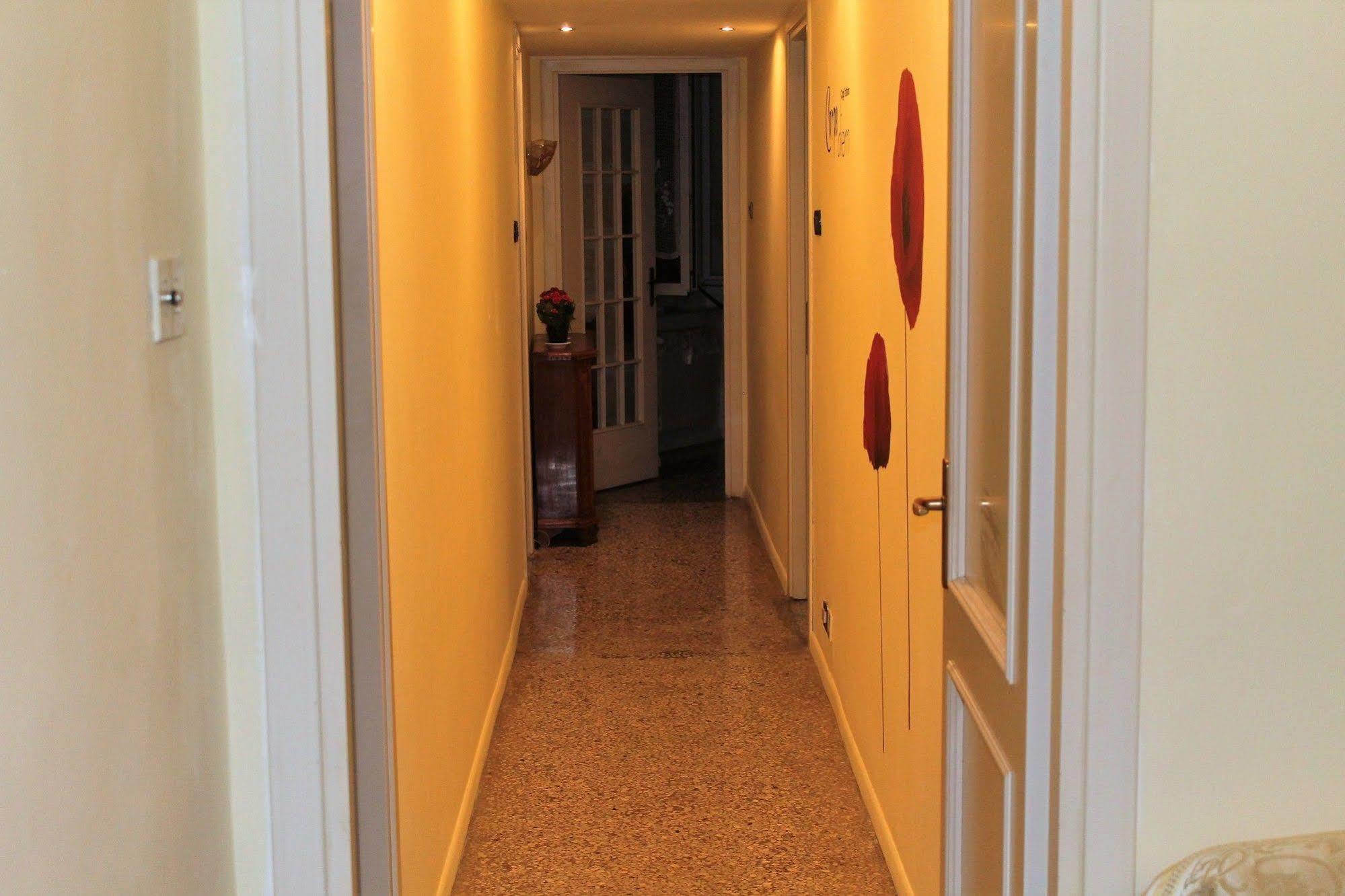 Appartamento In Centro Zona Fiera,Davanti Al Galliera Genoa Ngoại thất bức ảnh