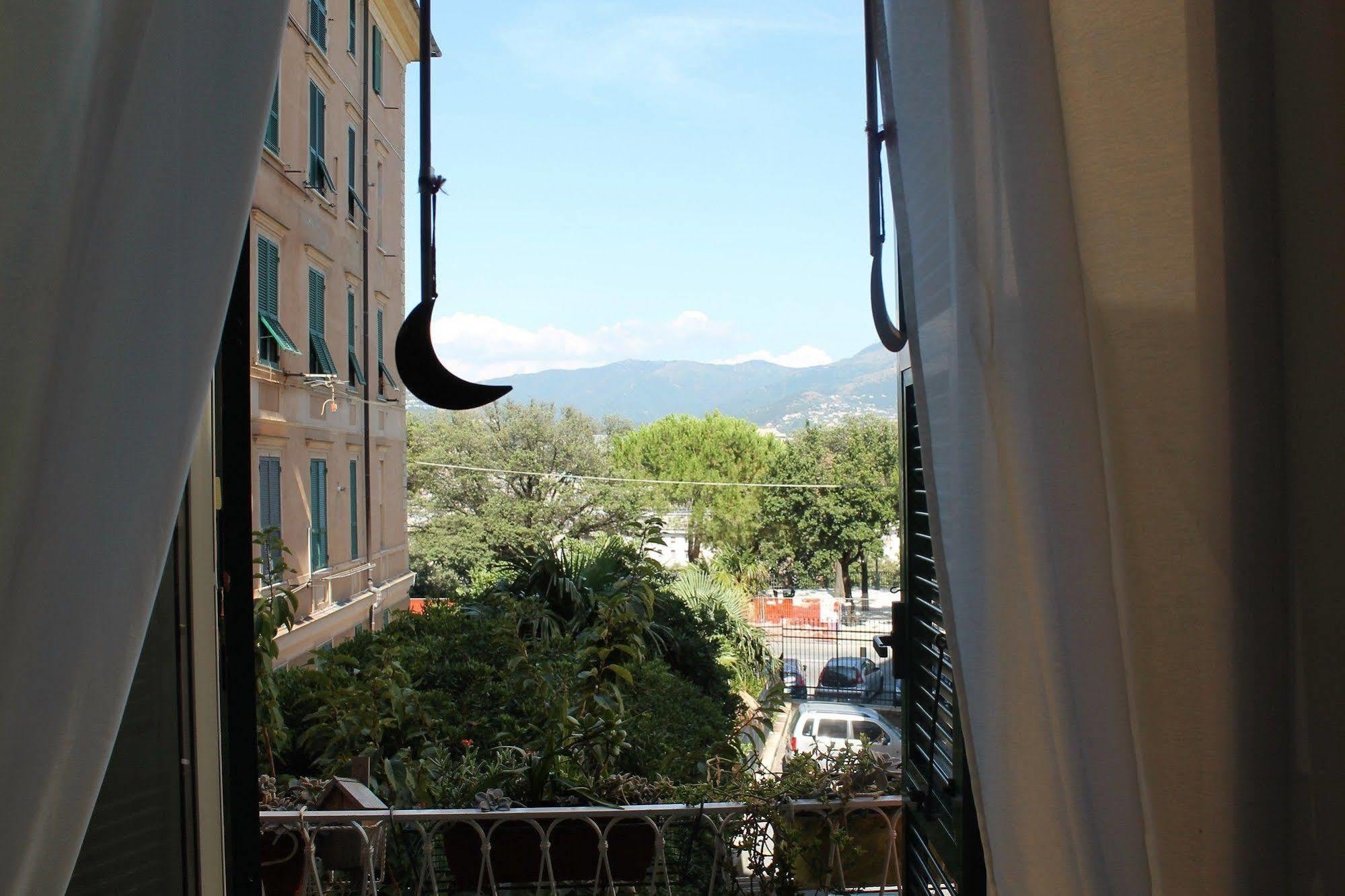 Appartamento In Centro Zona Fiera,Davanti Al Galliera Genoa Ngoại thất bức ảnh