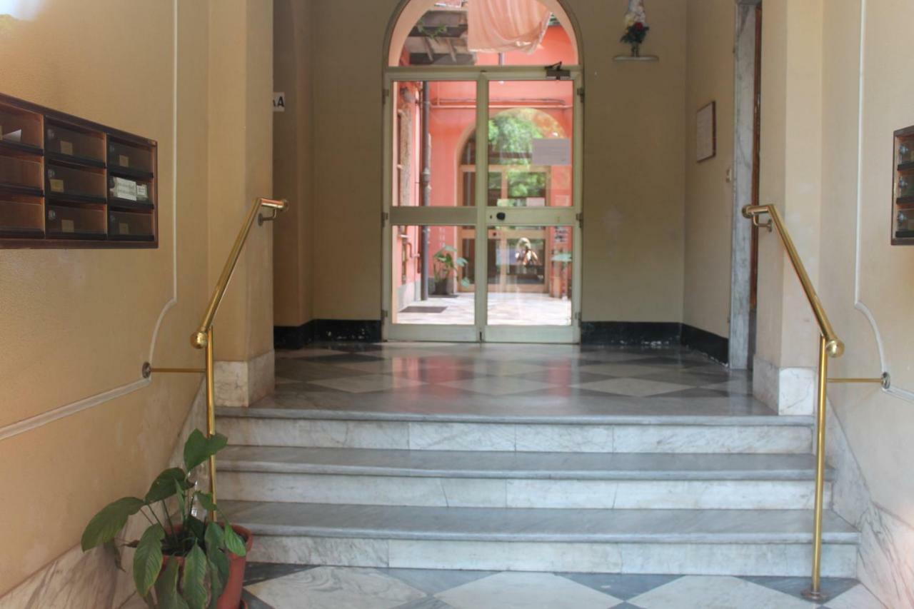 Appartamento In Centro Zona Fiera,Davanti Al Galliera Genoa Ngoại thất bức ảnh