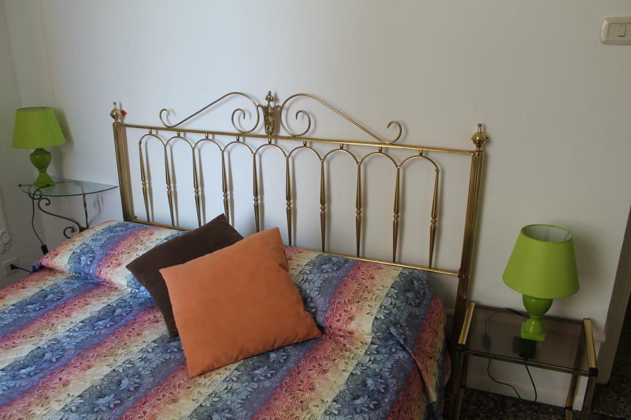 Appartamento In Centro Zona Fiera,Davanti Al Galliera Genoa Ngoại thất bức ảnh