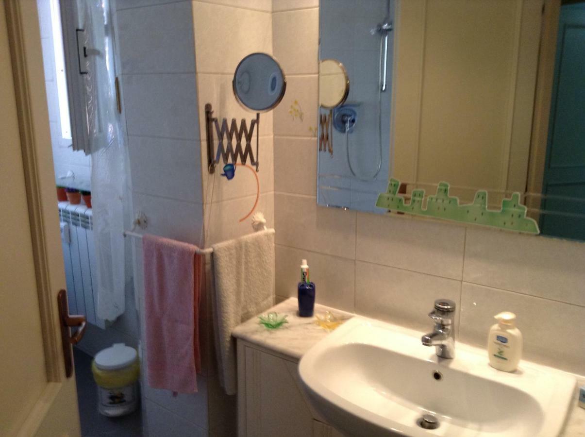 Appartamento In Centro Zona Fiera,Davanti Al Galliera Genoa Ngoại thất bức ảnh