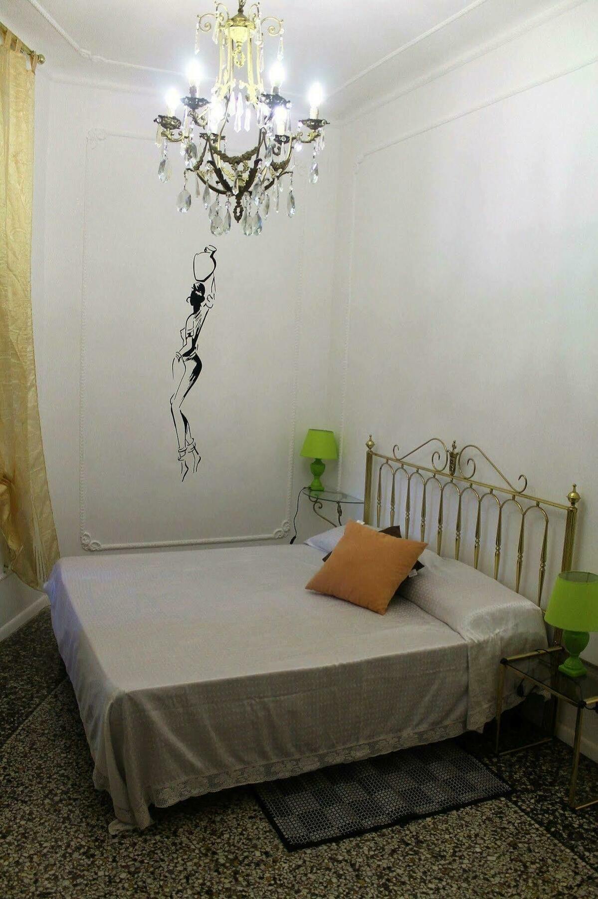 Appartamento In Centro Zona Fiera,Davanti Al Galliera Genoa Ngoại thất bức ảnh