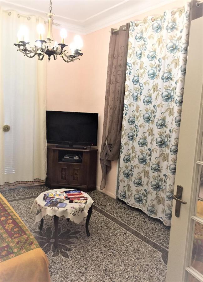 Appartamento In Centro Zona Fiera,Davanti Al Galliera Genoa Ngoại thất bức ảnh