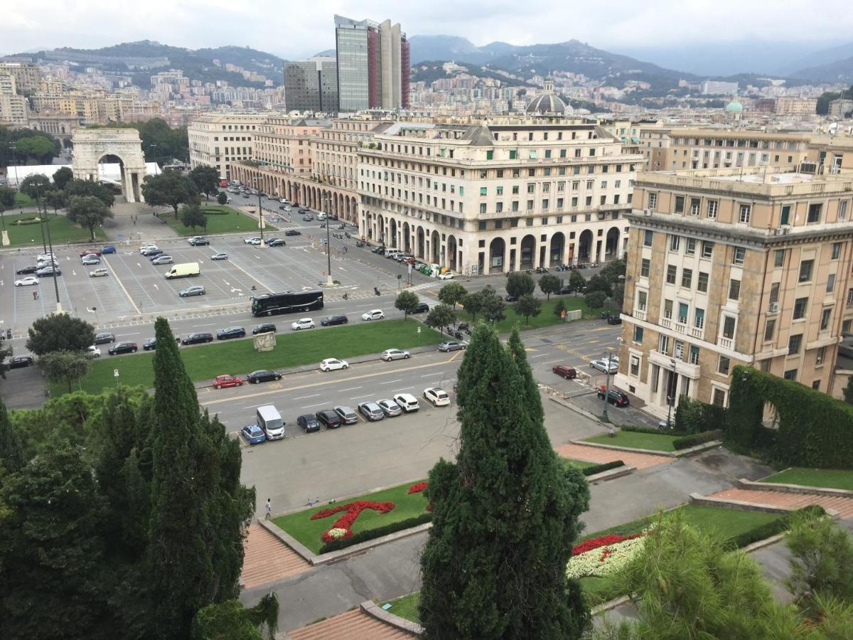 Appartamento In Centro Zona Fiera,Davanti Al Galliera Genoa Ngoại thất bức ảnh